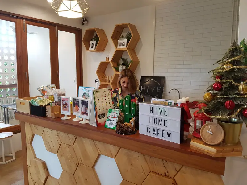 Hive Home Cafe Nan, Thailand — ภาพที่ 10 ผลงานสถาปัตยกรรมโดย MAKE IT POP