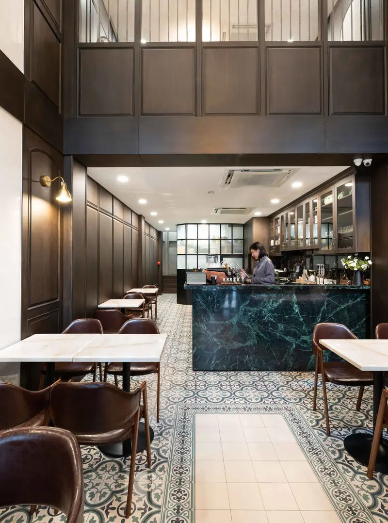 Holmes Phayathai, Thailand — ภาพที่ 3 ผลงานคาเฟ่และร้านอาหารโดย MAKE IT POP