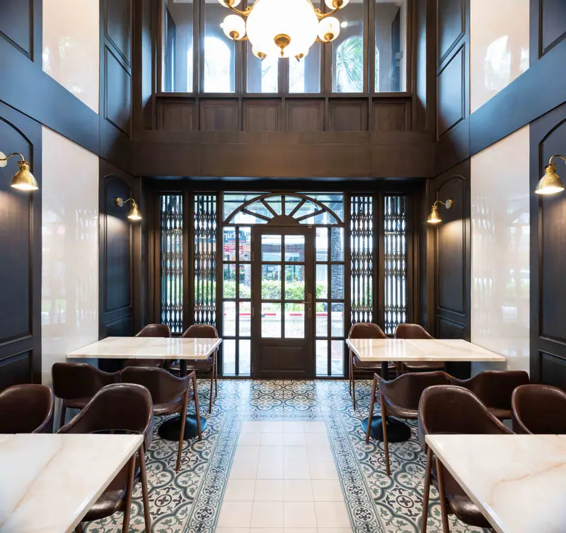 Holmes Phayathai, Thailand — ภาพที่ 4 ผลงานคาเฟ่และร้านอาหารโดย MAKE IT POP