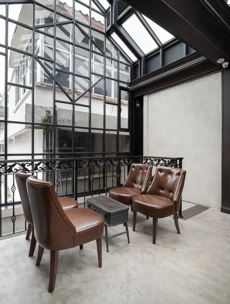 Holmes Phayathai, Thailand — ภาพที่ 18 ผลงานคาเฟ่และร้านอาหารโดย MAKE IT POP