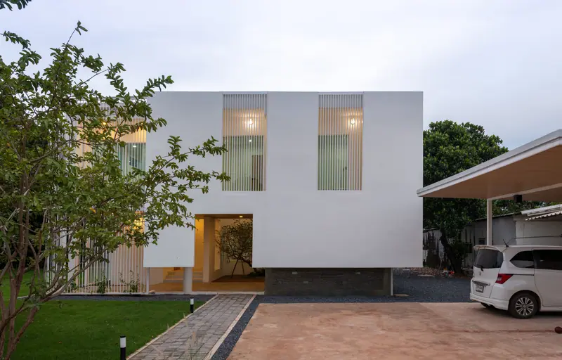 บ้านกล่องของขวัญ Prachinburi, Thailand — ภาพที่ 5 ผลงานสถาปัตยกรรมโดย MAKE IT POP