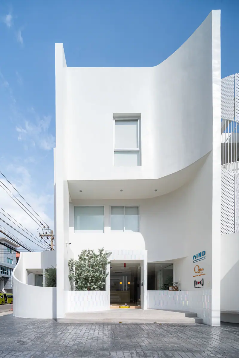 Quality Plus Agency Bangkok, Thailand — ภาพที่ 4 ผลงานสถาปัตยกรรมโดย MAKE IT POP