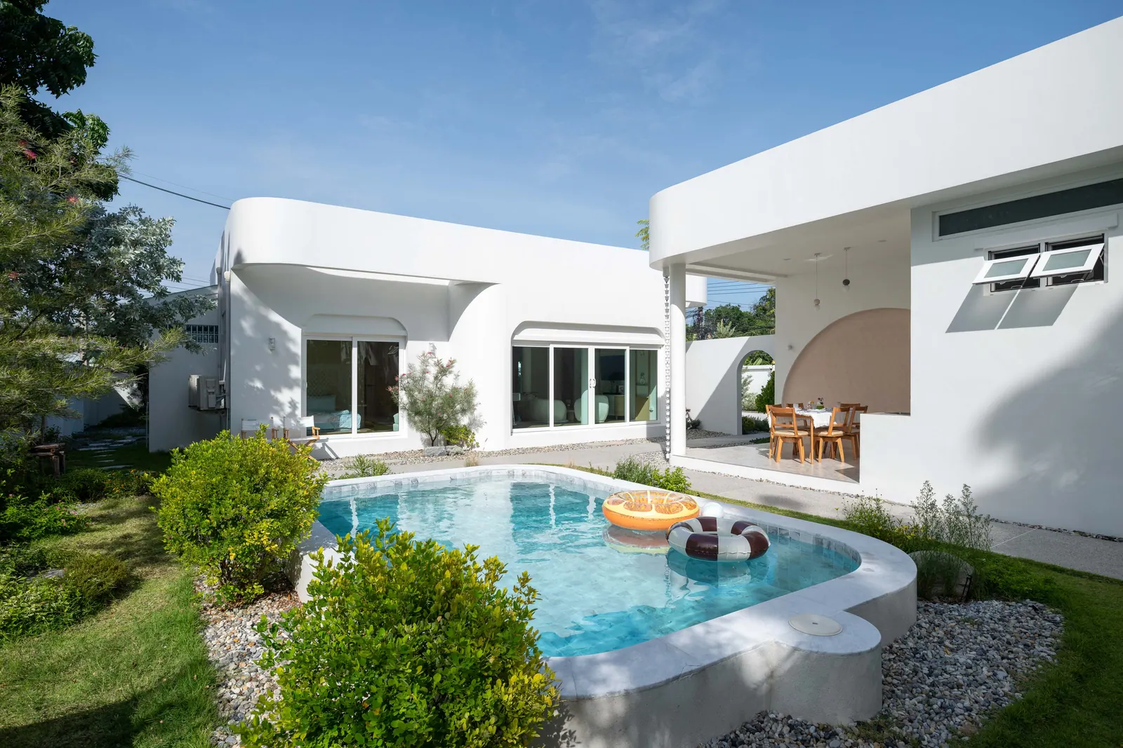 The Glam Poolvilla — ภาพที่ 1 ผลงานสถาปัตยกรรมโดย MAKE IT POP